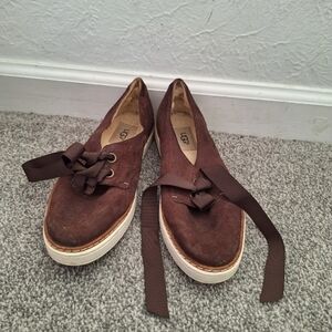 Women's Ugg shoes size 8.5